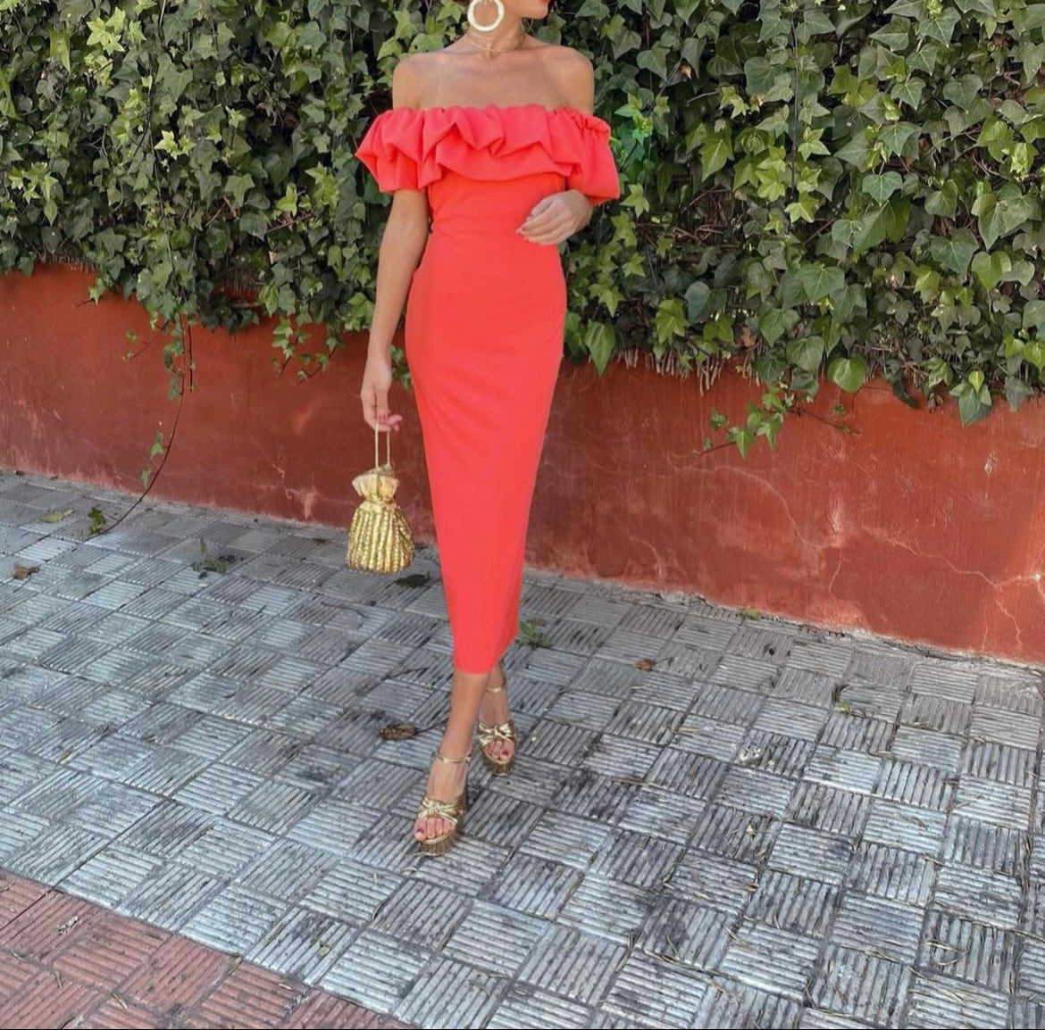Lorena™ | Off-Shoulder Volang Bodycon Kjole