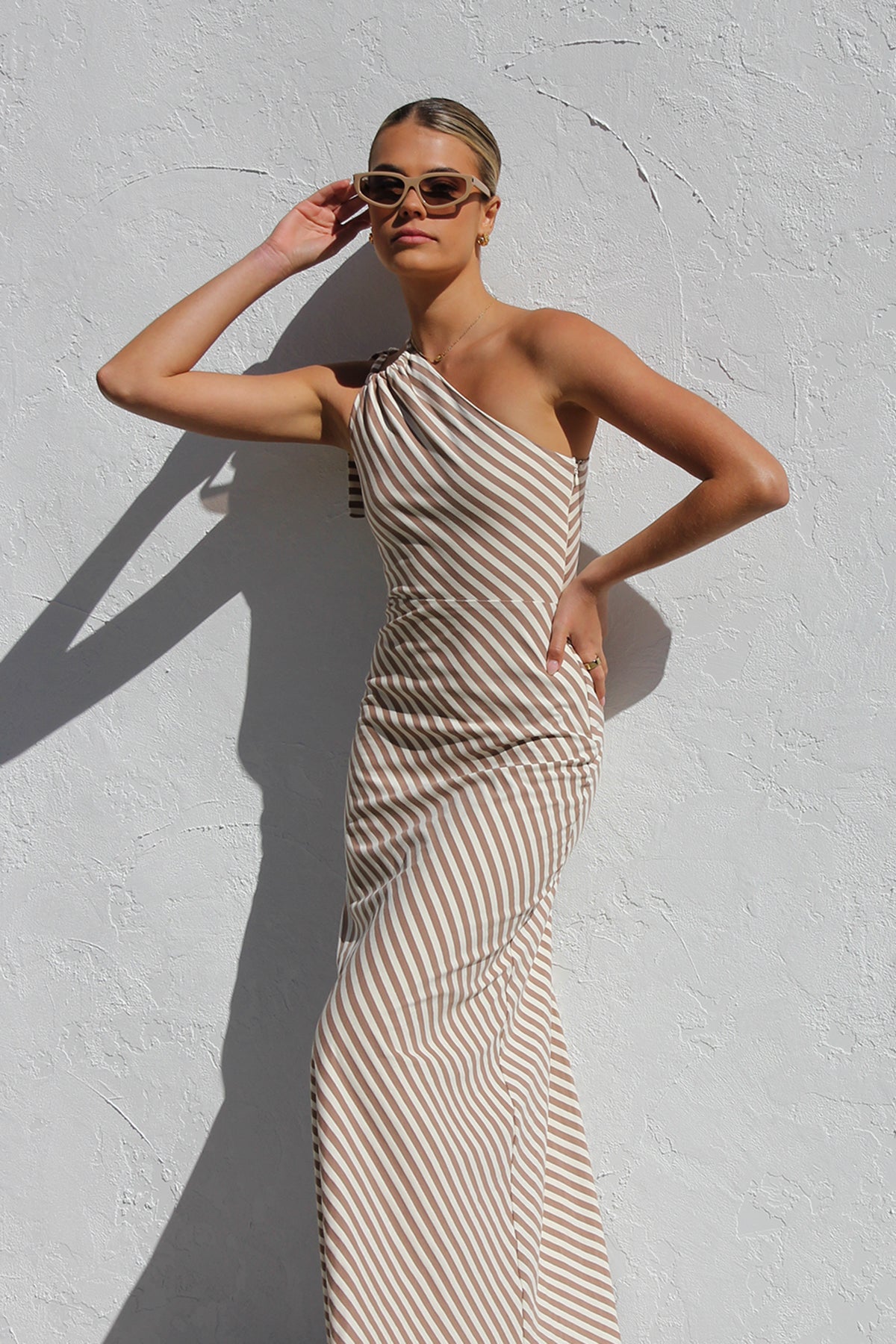 Rocia™ | Sommerkjole med striper og elegant preg