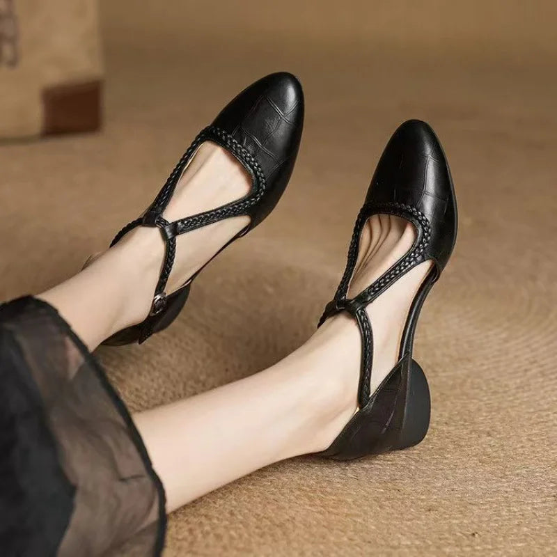 Aveline™ | Bevora T-Strap Sandalet