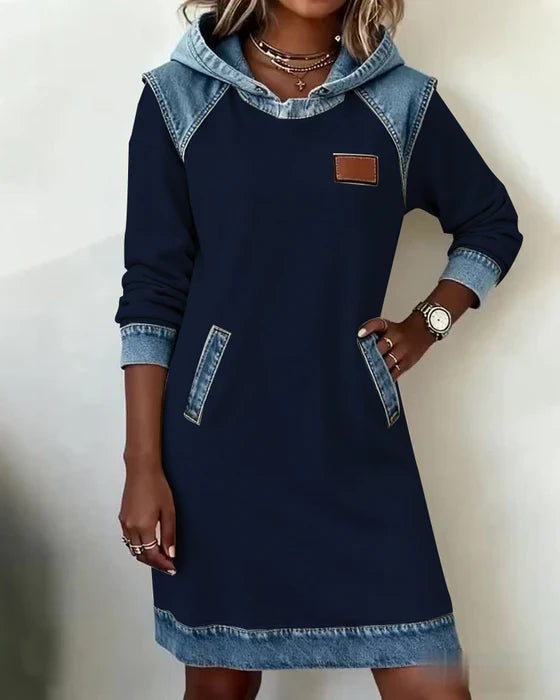 Chanty - Casual dress with contrasting hood