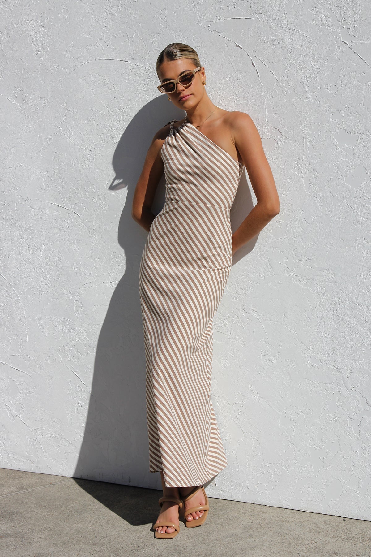 Rocia™ | Sommerkjole med striper og elegant preg