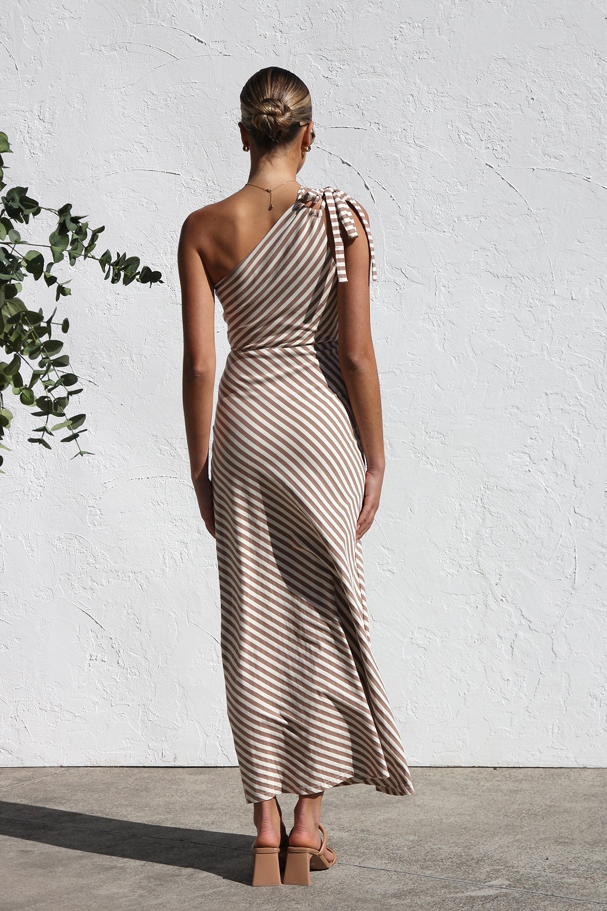 Rocia™ | Sommerkjole med striper og elegant preg